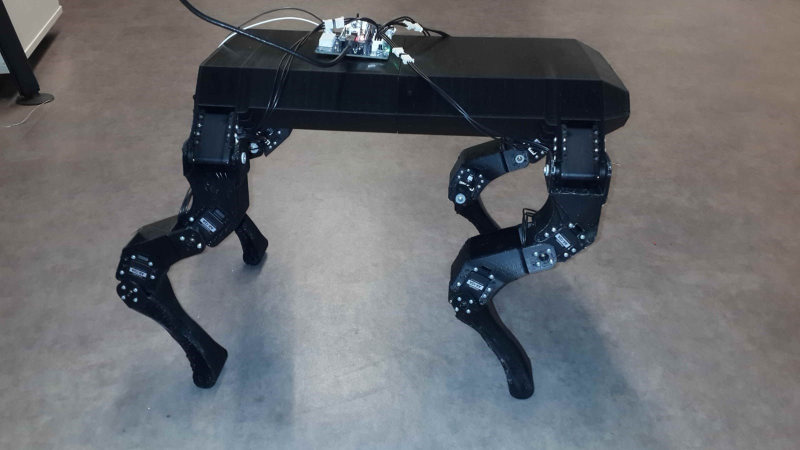 Enik Robot